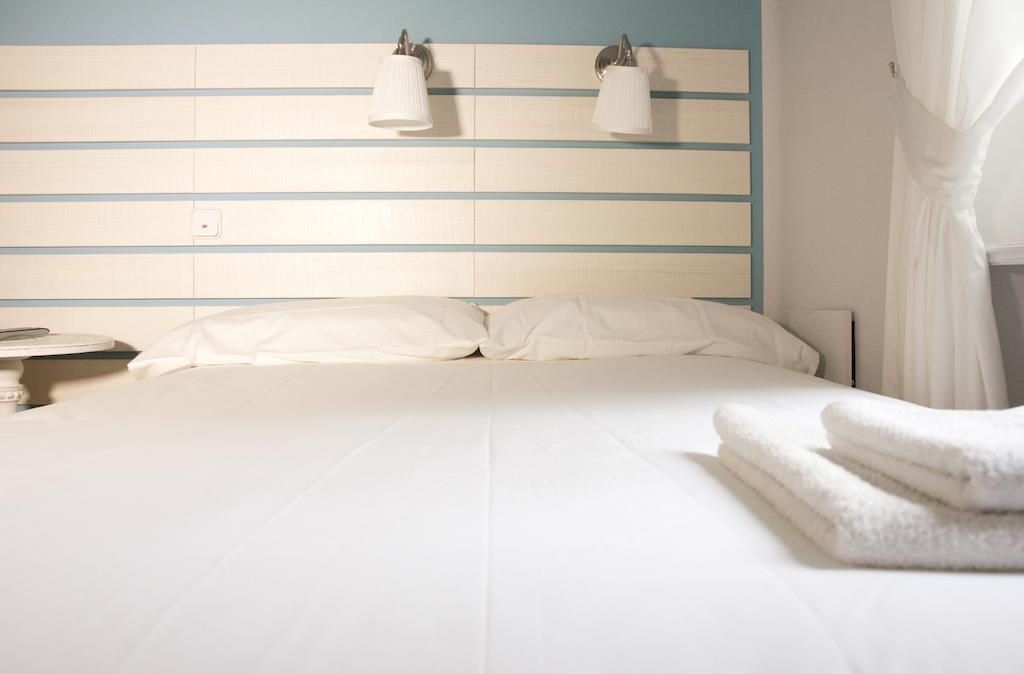 Hostal Monjes Peregrinos Бургос Екстер'єр фото